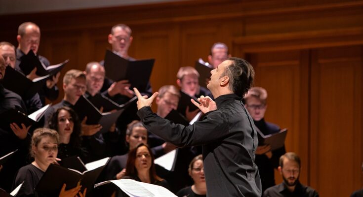 A photo of conductor Teodor Currentzis.