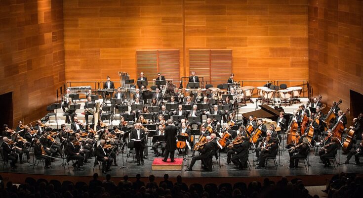 The Cincinnati Symphony Orchestra. Photo: Quincena Musical, CC BY 2.0, via Wikimedia Commons