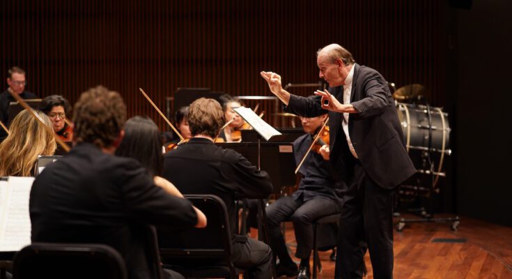 Gábor Takács-Nagy conducting the St. Paul Chamber Orchestra in 2024. Photo: St. Paul Chamber Orchestra