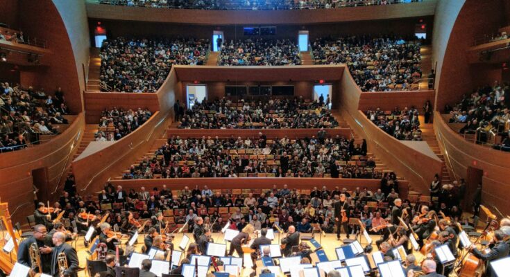 Walt Disney Concert Hall audience. Photo: IntoClassical