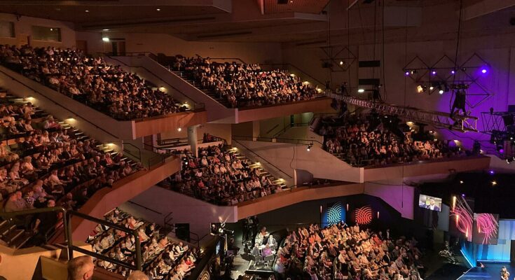 St. David's Hall, Cardiff. Photo: Seth Whales, CC BY 4.0, via Wikimedia Commons