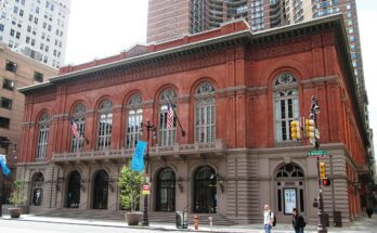 Philadelphia Academy of Music. Photo: Beyond My Ken, CC BY-SA 4.0, via Wikimedia Commons