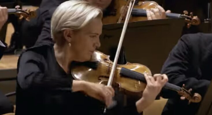 Vineta Sareika. Photo: Berlin Philharmonia via https://youtu.be/_8hGWldHfcU?si=swC80ANyR6KtMoEE